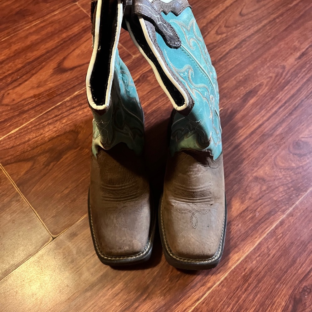 Justin Boots Women's Brown and Blue Western Boots